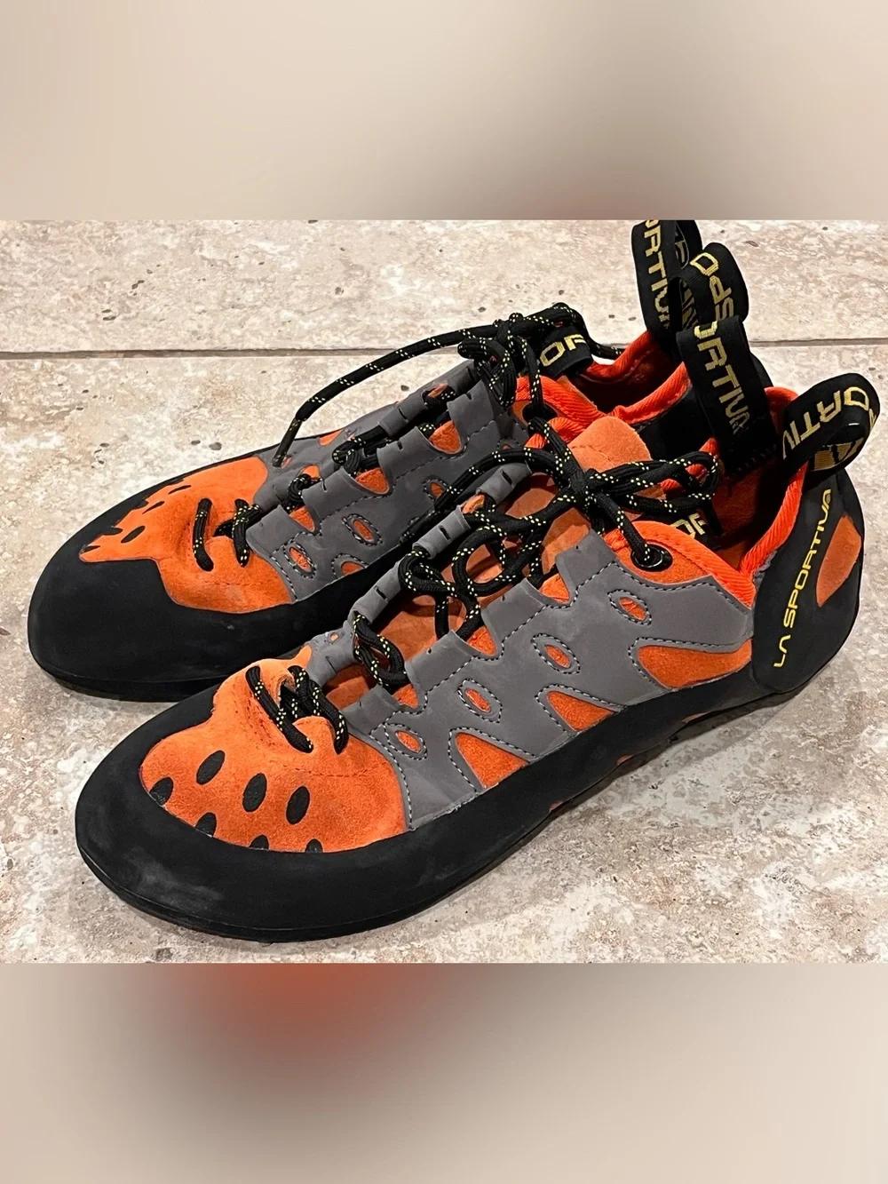 La Sportiva Tarantulace Rock Climbing Shoes Mens Size 10 EU 43 Orange Leather